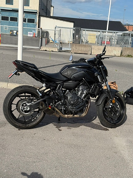 Yamaha MT-07 3 of 4