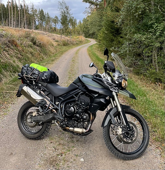 Triumph Tiger 800 2 of 6