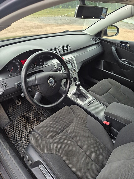 Volkswagen Passat 6 of 8
