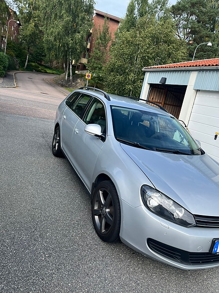 Volkswagen Golf VI 2 of 8
