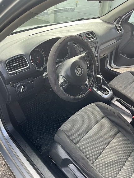 Volkswagen Golf VI 4 of 8