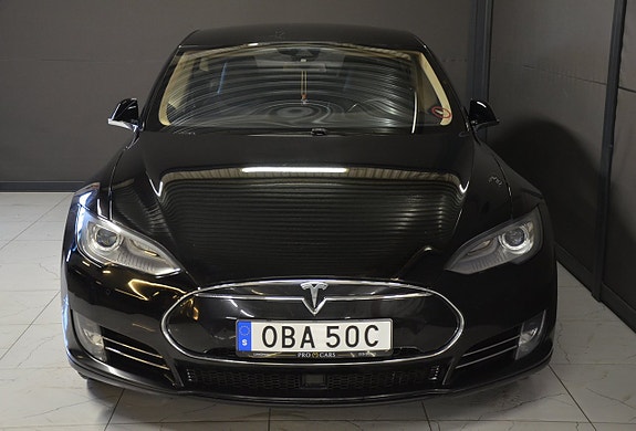 Tesla Model S 7 of 22