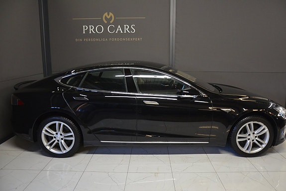 Tesla Model S 2 of 22