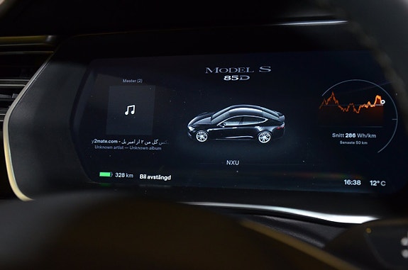 Tesla Model S 19 of 22