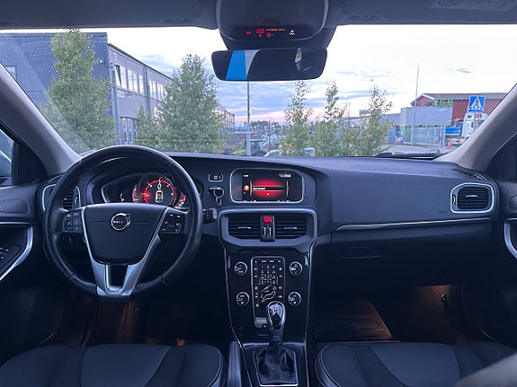 Volvo V40 11 of 18