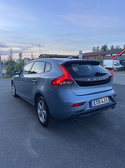 Volvo V40 6 of 18