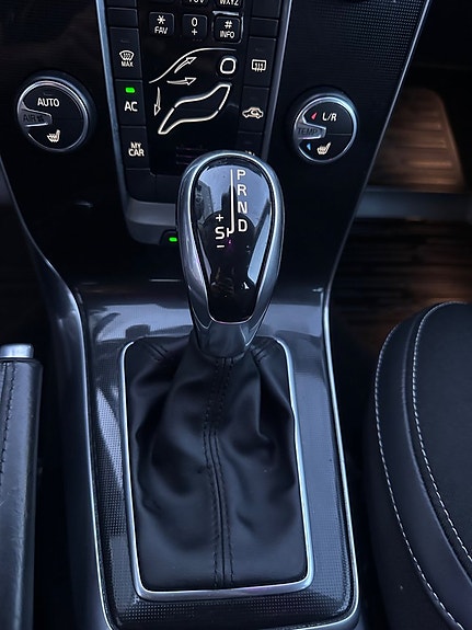 Volvo V40 15 of 18