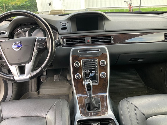 Volvo V70 5 of 7
