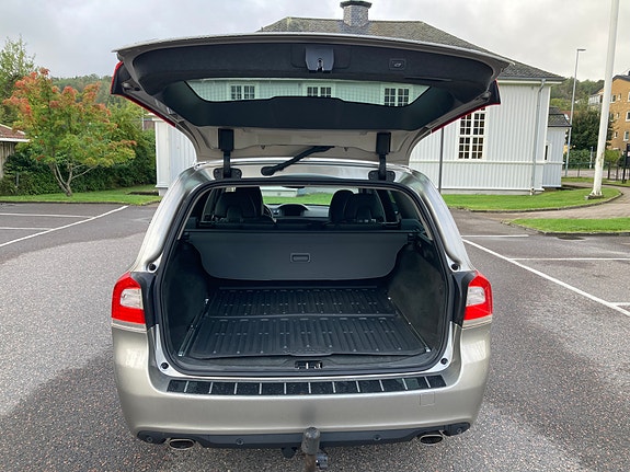 Volvo V70 6 of 7