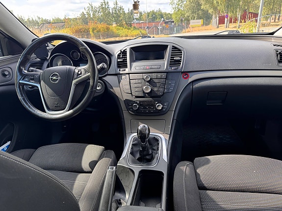 Opel Insignia 3 of 7