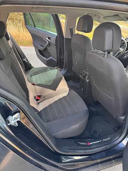 Opel Insignia 4 of 7