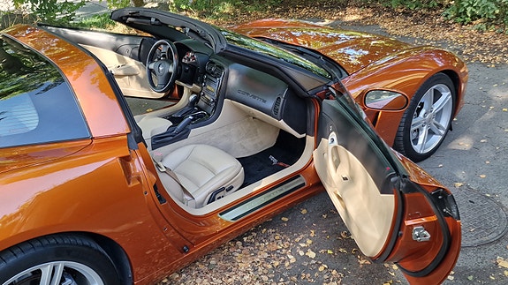 Chevrolet Corvette 13 of 17