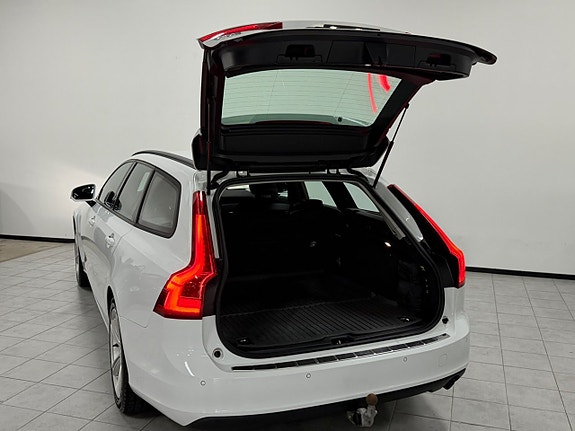 Volvo V90 8 of 30