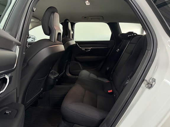 Volvo V90 12 of 30