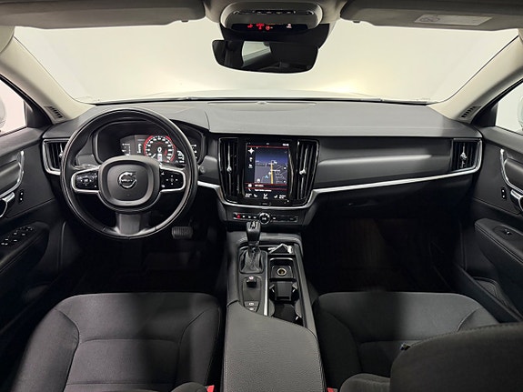 Volvo V90 14 of 30