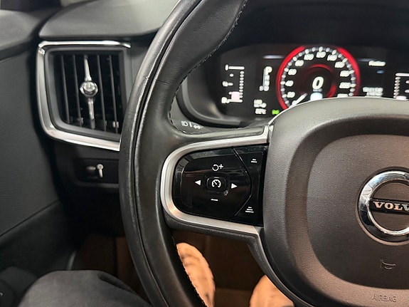 Volvo V90 18 of 30