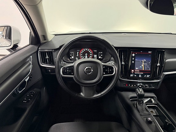 Volvo V90 15 of 30