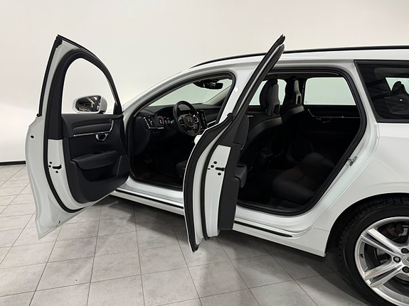Volvo V90 11 of 30