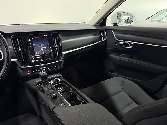 Volvo V90 17 of 30