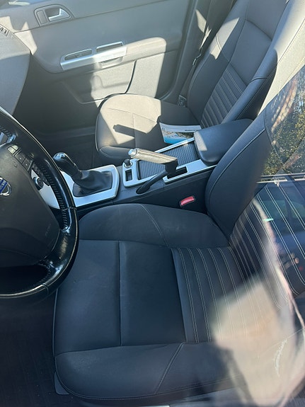 Volvo S40 3 of 4