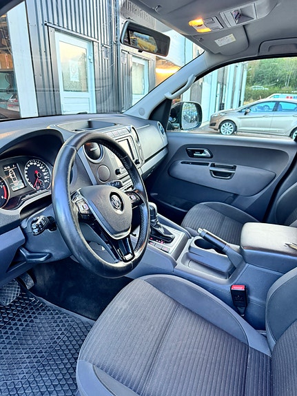 Volkswagen Amarok 5 of 8