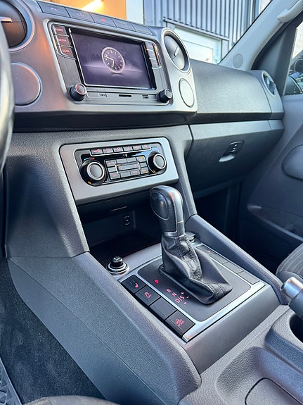 Volkswagen Amarok 6 of 8