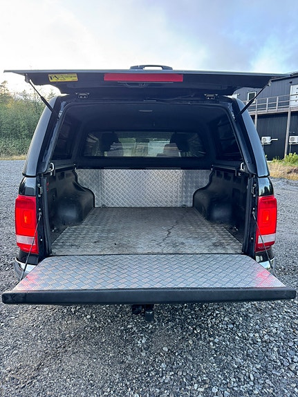 Volkswagen Amarok 8 of 8