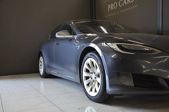 Tesla Model S 6 of 18