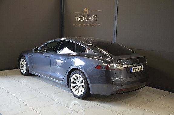 Tesla Model S 5 of 18