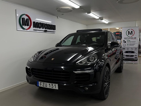Porsche Cayenne 27 of 27