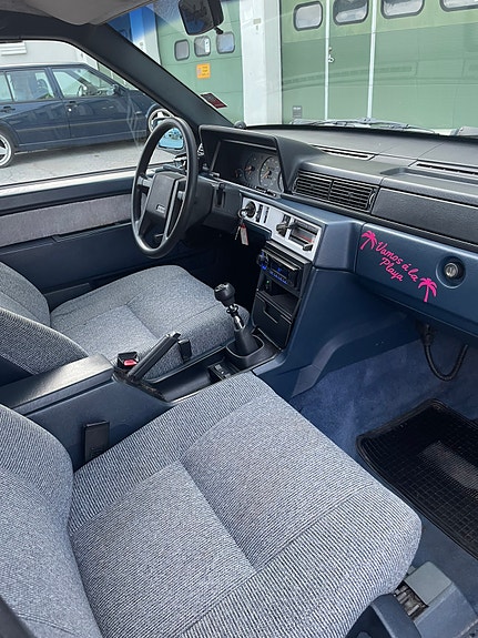 Volvo 740 5 of 9
