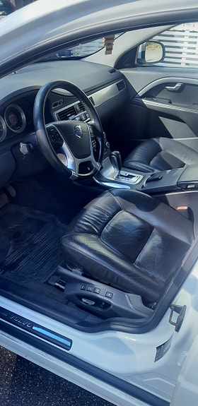 Volvo V70 6 of 8