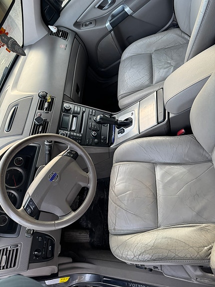 Volvo XC90 7 of 19