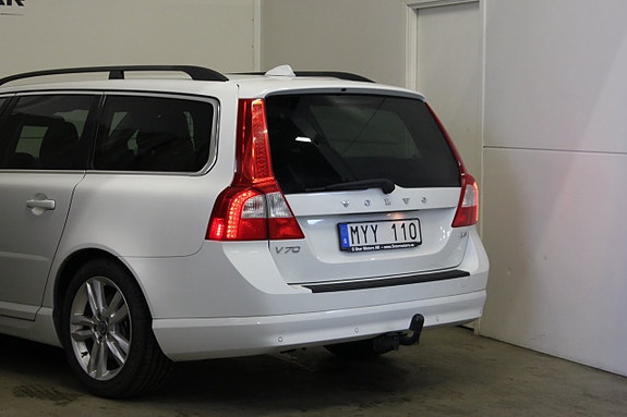 Volvo V70 8 of 20