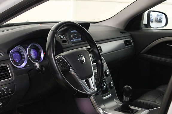 Volvo V70 9 of 20