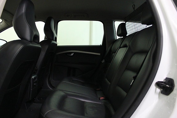 Volvo V70 11 of 20