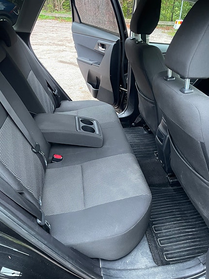 Toyota Auris 14 of 16