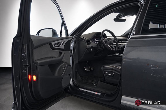 Audi Q7 8 of 27