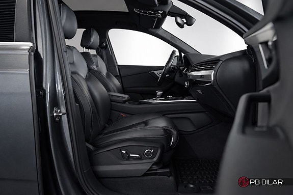 Audi Q7 12 of 27
