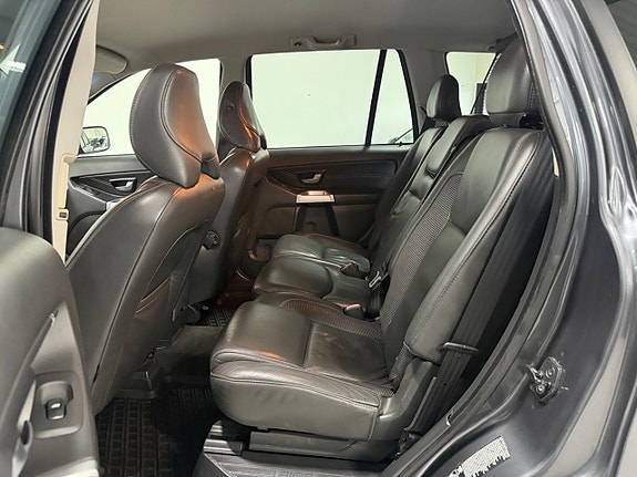 Volvo XC90 14 of 24