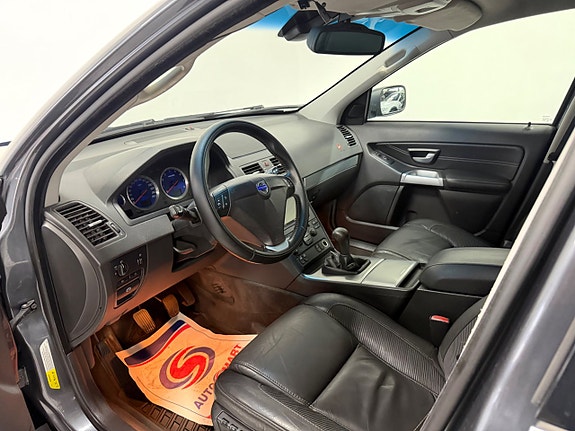 Volvo XC90 9 of 24
