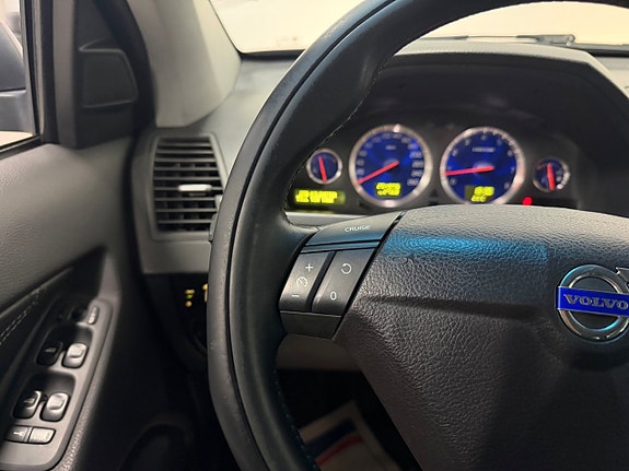 Volvo XC90 19 of 24
