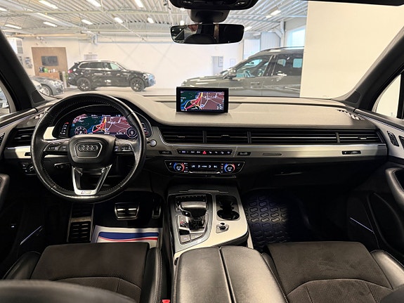 Audi Q7 15 of 23