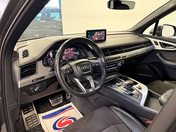 Audi Q7 7 of 23