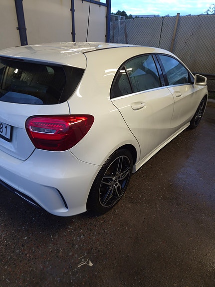Mercedes-Benz A180 5 of 12