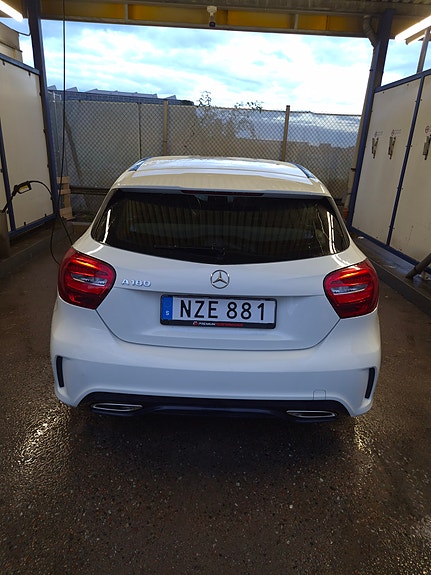 Mercedes-Benz A180 4 of 12
