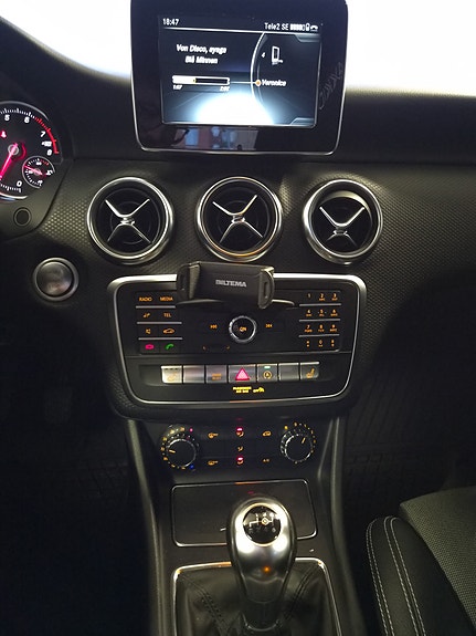 Mercedes-Benz A180 10 of 12