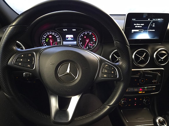 Mercedes-Benz A180 8 of 12