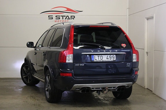 Volvo XC90 7 of 16