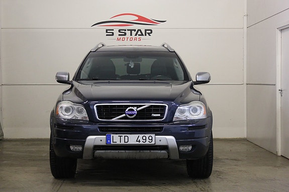 Volvo XC90 3 of 16